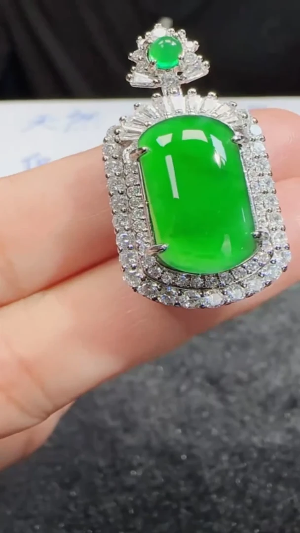 定制翡翠未镶嵌翡翠吊坠39