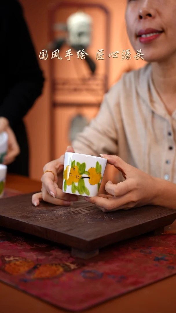 陶瓷景德镇高温釉中彩猪口杯直径7高6.5容量150cc