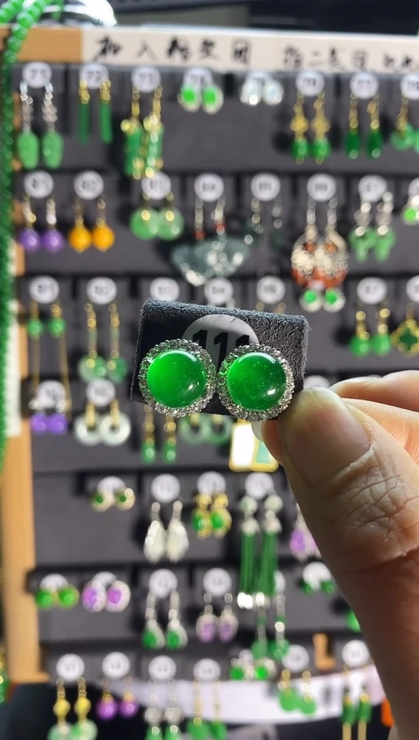 【闪购商品】翡翠耳饰银S925镶嵌111....