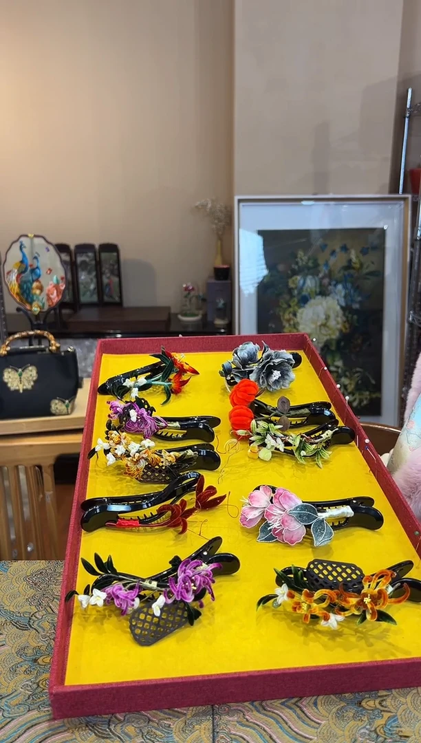 刺绣瞎盒 非遗绒花（发饰）