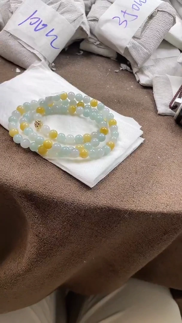 颈饰未镶嵌翡翠项链