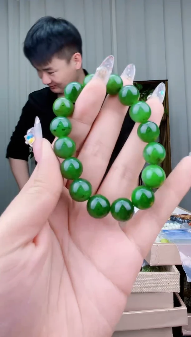 【闪购商品】和田玉挂件未镶嵌拍一发一，多样性发货！