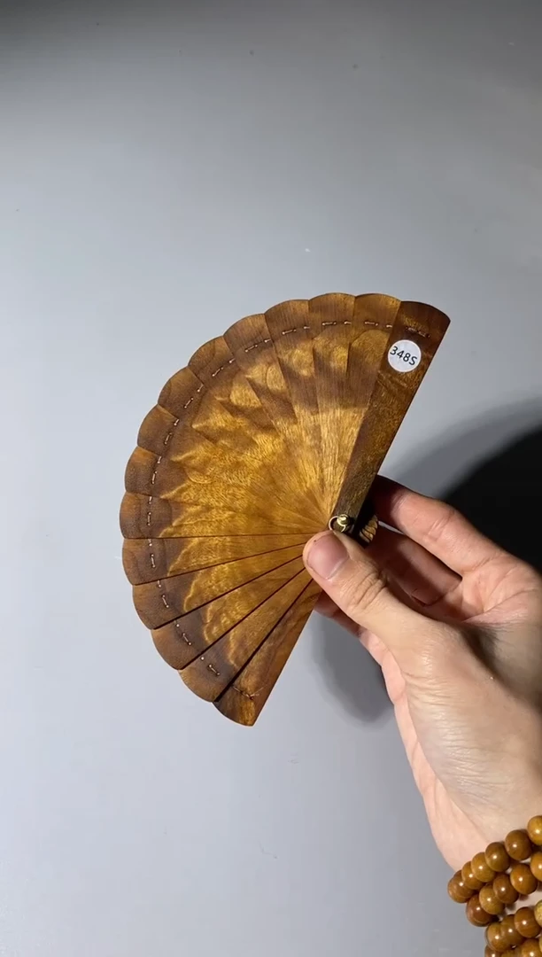 【闪购商品】金丝楠木雕348号10cm金丝楠木小叶桢楠掌中扇
