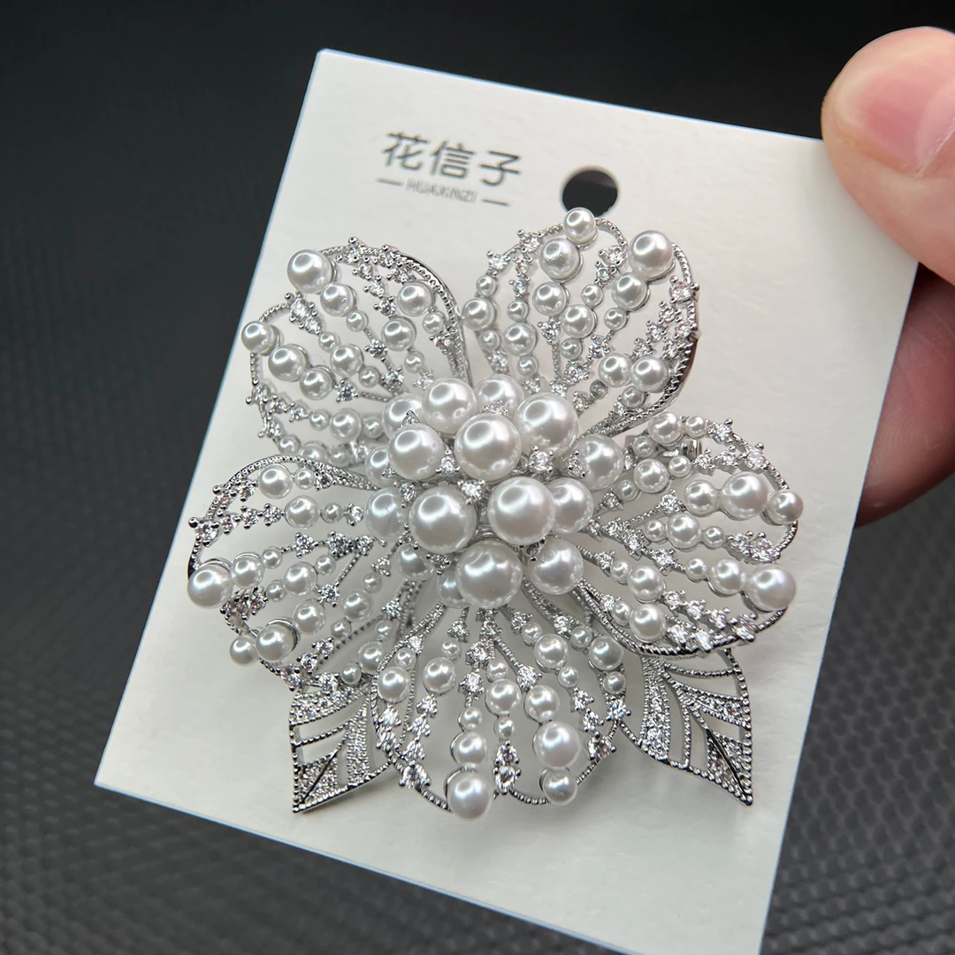 铜仿珍珠胸针 6860 珠光花卉 双12新品简约百搭大衣胸花