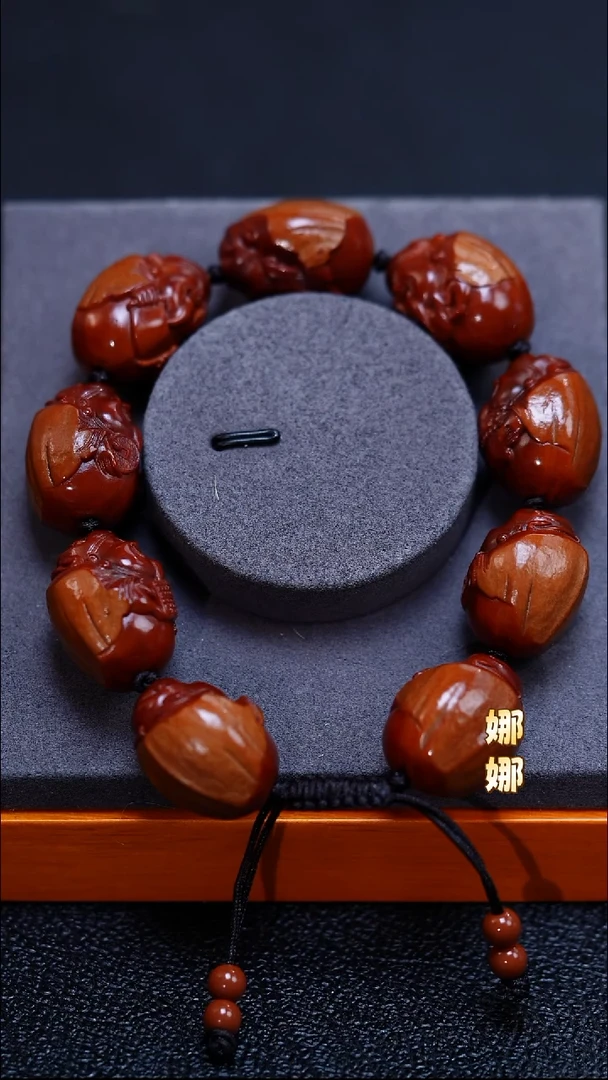 吊坠橄榄核?**以橄榄核