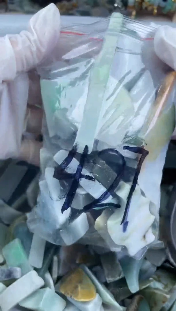 【闪购商品】翡翠颈饰未镶嵌天然翡翠大号500克427