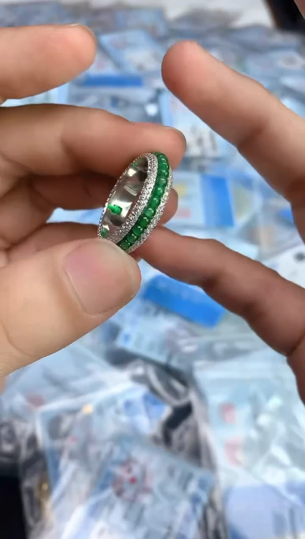 颈饰银S925镶嵌翡翠25111401