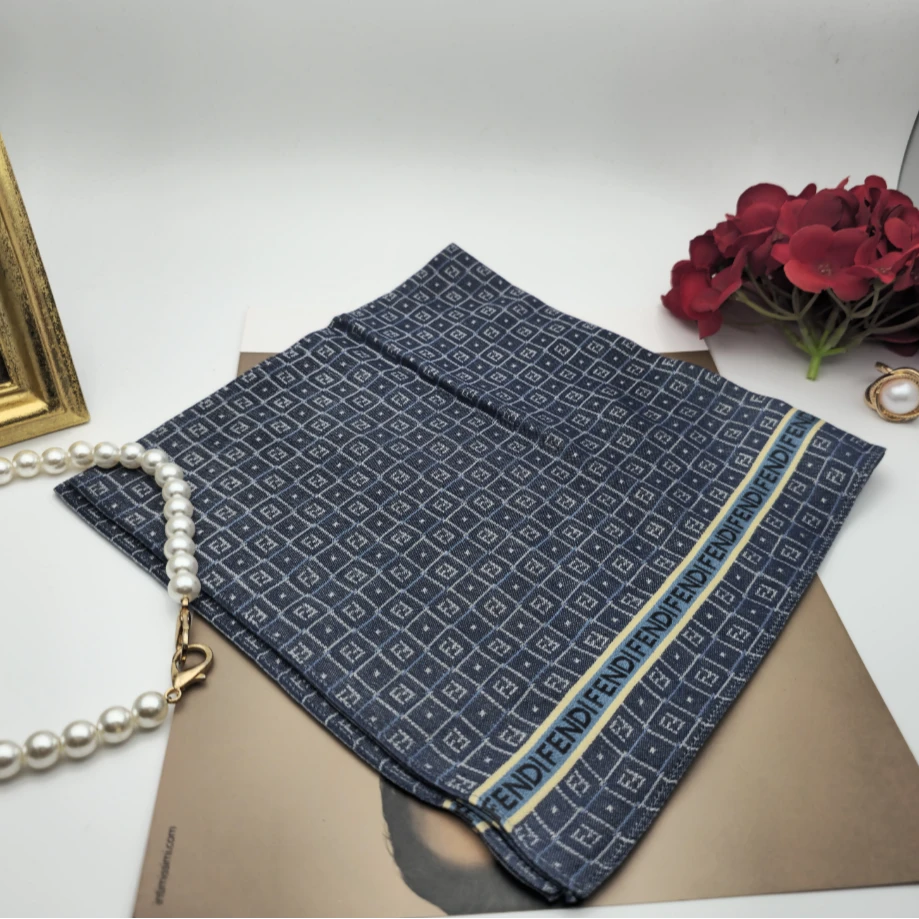 99新 FENDI/芬迪 海囤/芬迪/丝巾/yy06386