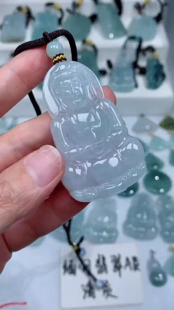 颈饰未镶嵌翡翠吊坠
