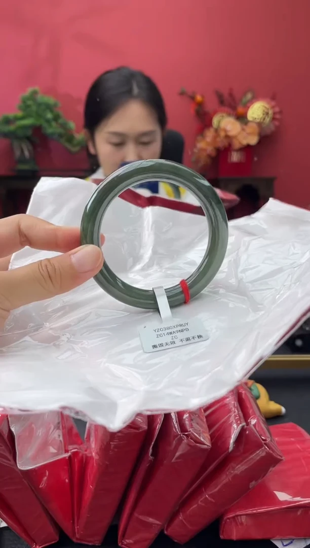 未镶嵌手镯翡翠2