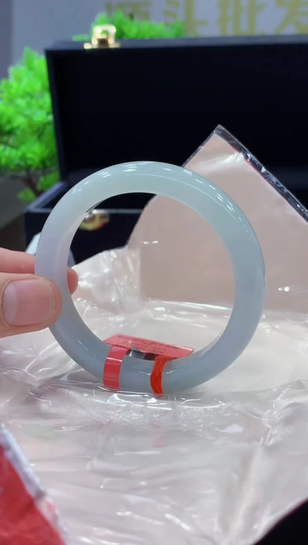 未镶嵌手镯翡翠翡翠手镯