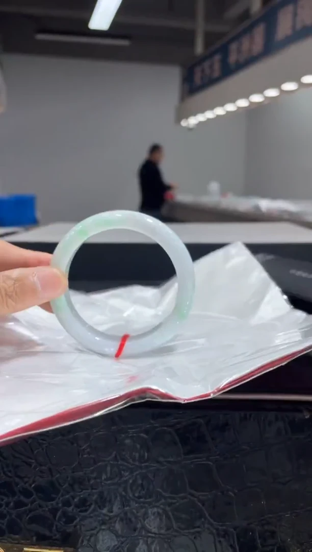 未镶嵌手镯翡翠10