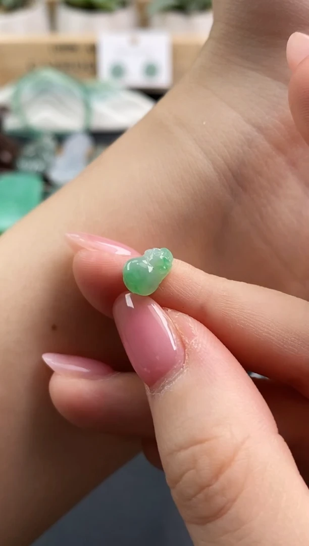 颈饰未镶嵌翡翠金蟾