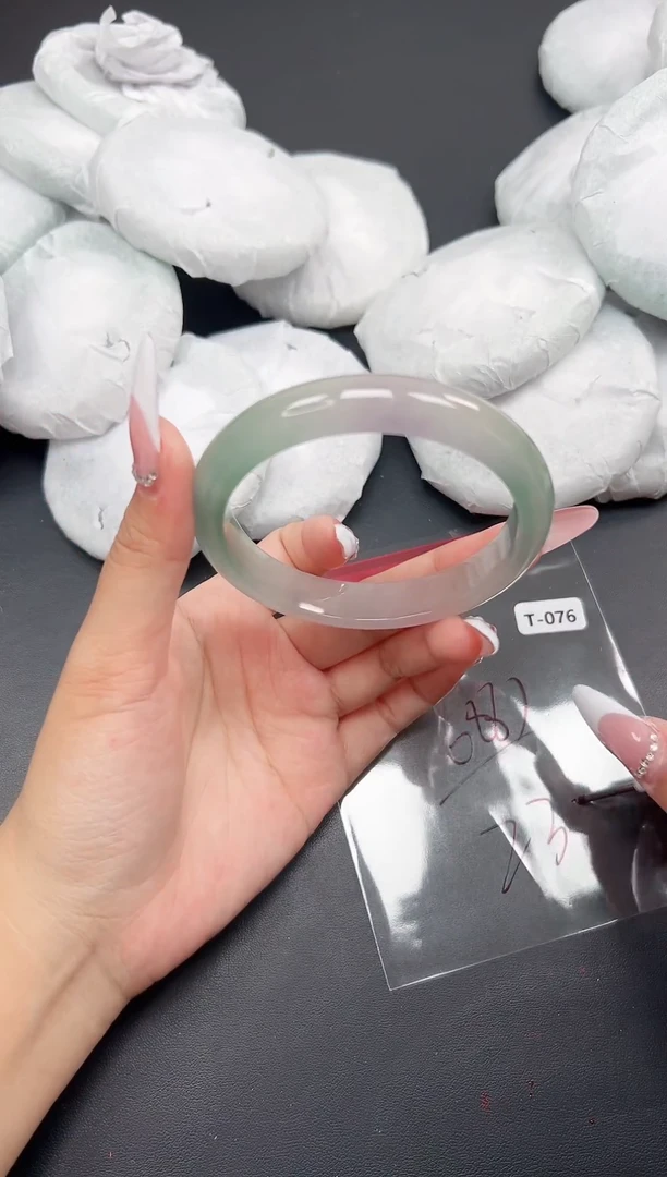 精品手镯，一物一拍T-076