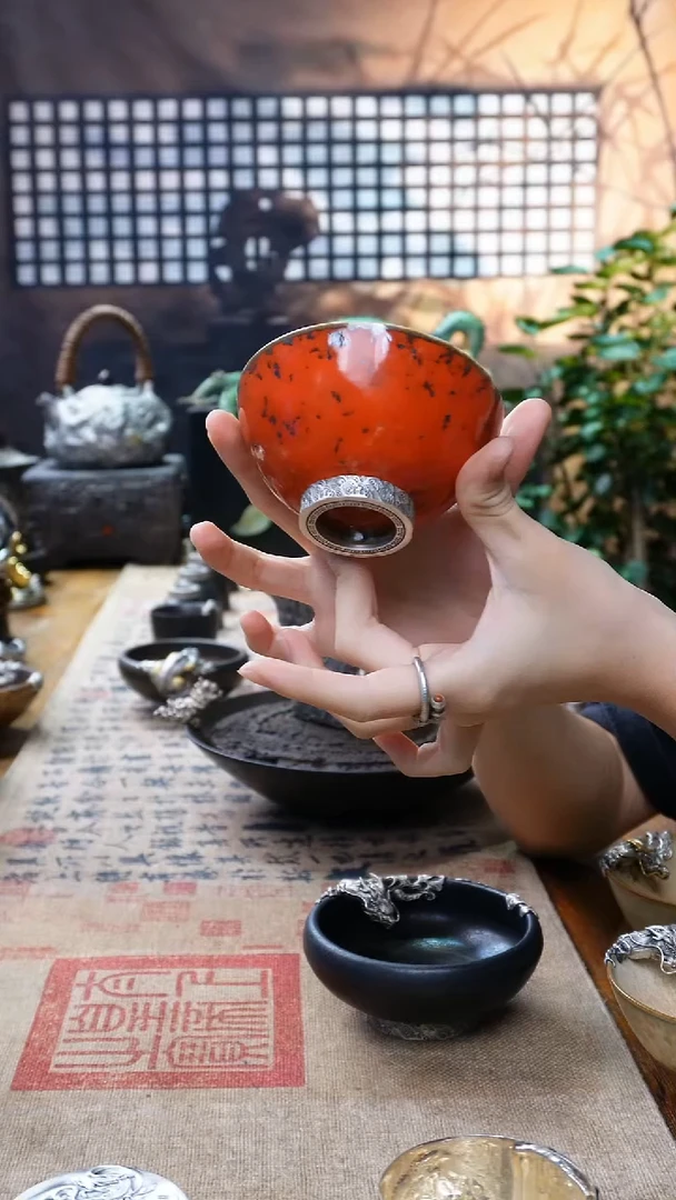 狮**方欲山行 汝窑红主人杯