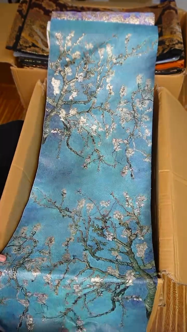 织绣11梵高杏花卷布