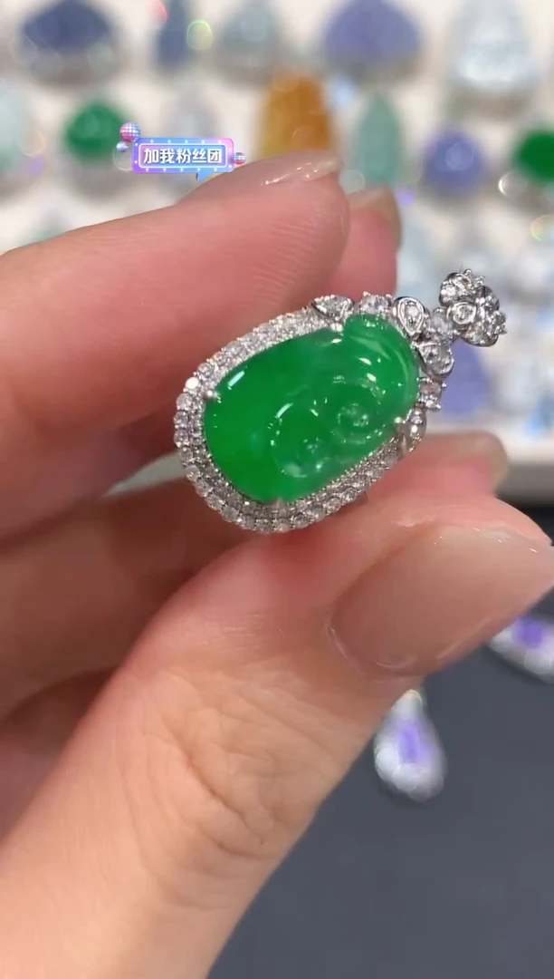 18K金镶嵌戒指翡翠a215