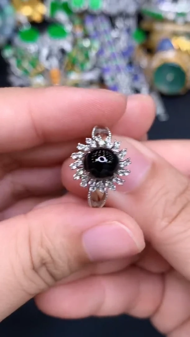 18K金镶嵌戒指翡翠448-春日珠宝