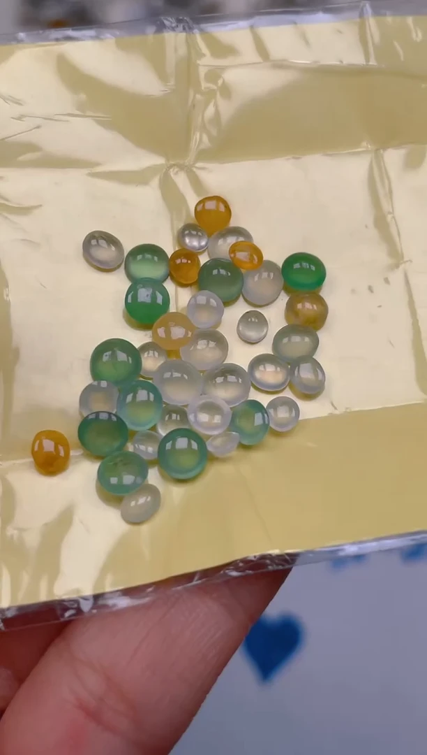 未镶嵌定制翡翠天然翡翠蛋面85