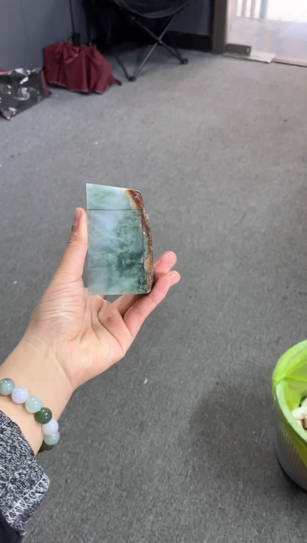 【闪购商品】定制翡翠边料定制不退不换未镶嵌一个荷叶牌1掌上明珠