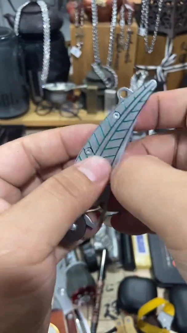 瓷片闪购商品  如图所示