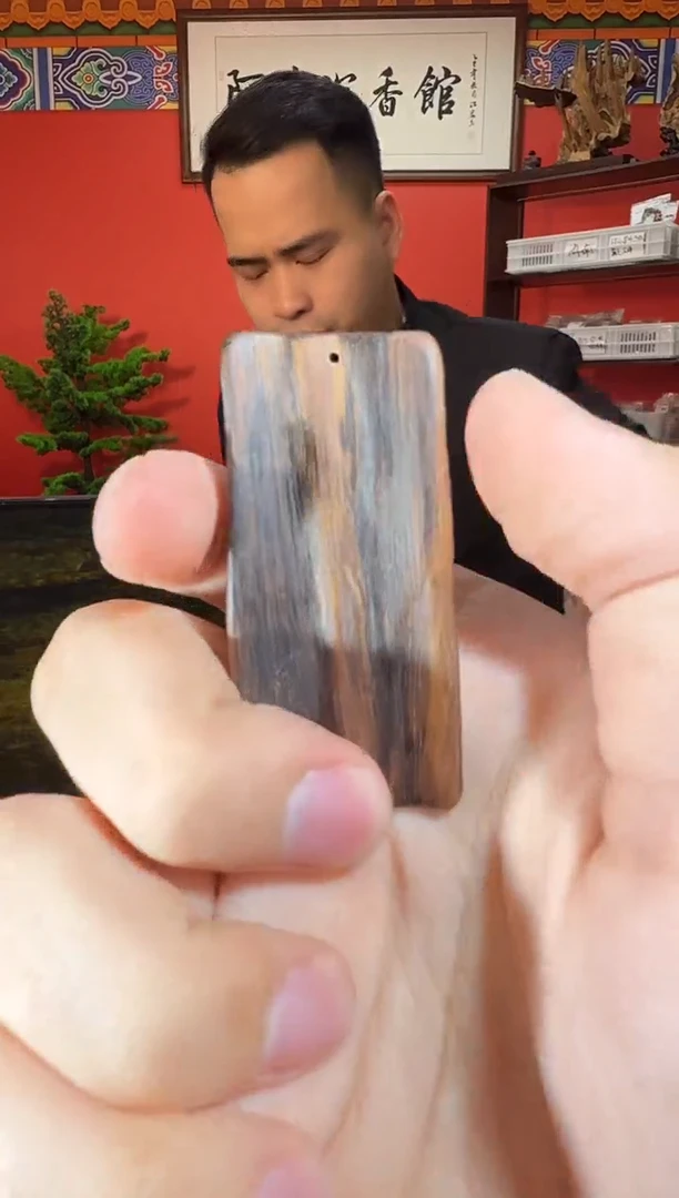 沉香吊坠Q30海南多样性发一
