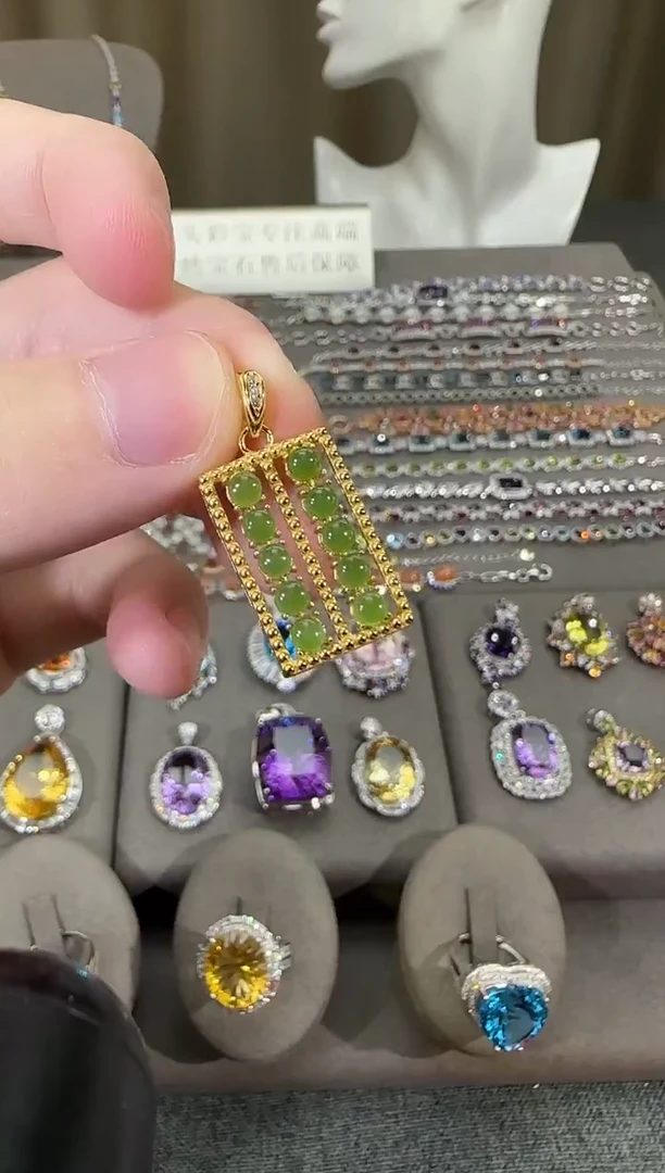 颈饰银S925镶嵌和田玉12mm吊坠无事牌设计款