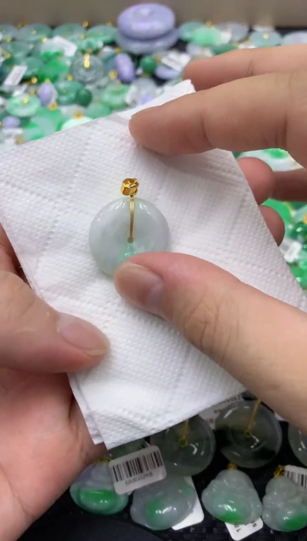 颈饰未镶嵌翡翠天然缅甸翡翠A货