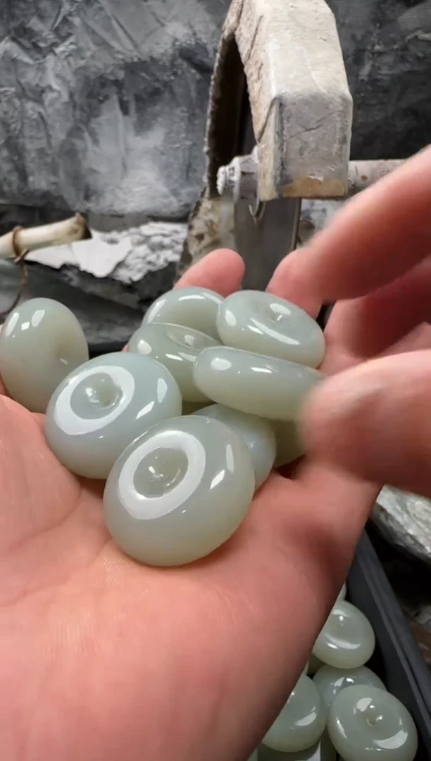 和田玉未镶嵌颈饰吊坠多样性拍一发一件