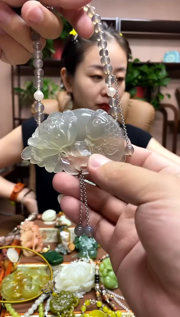 未镶嵌岫玉吊坠·