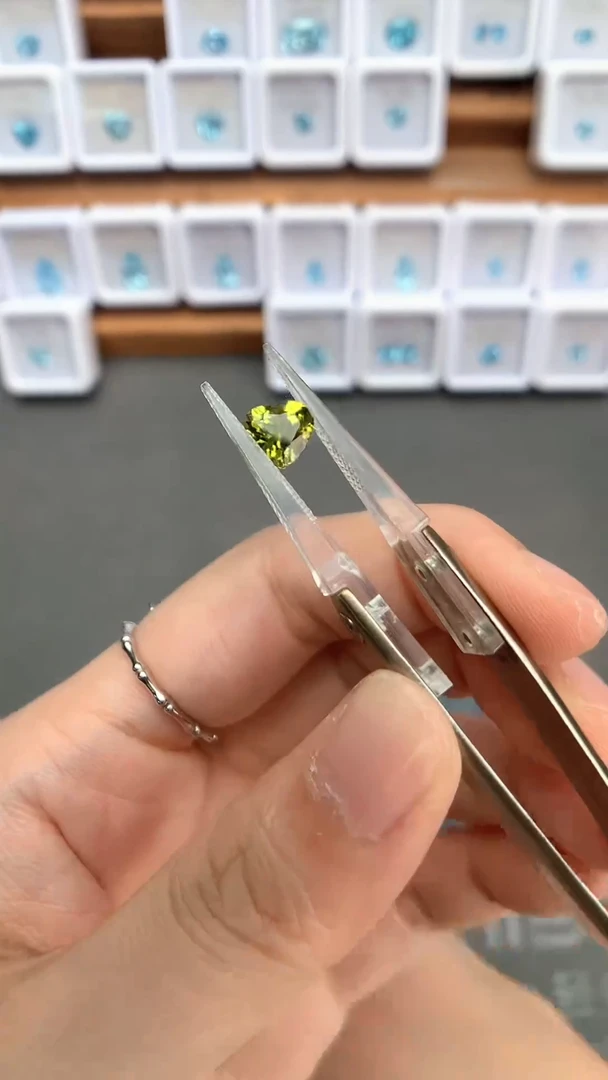 未镶嵌裸石定制碧玺1.36ct