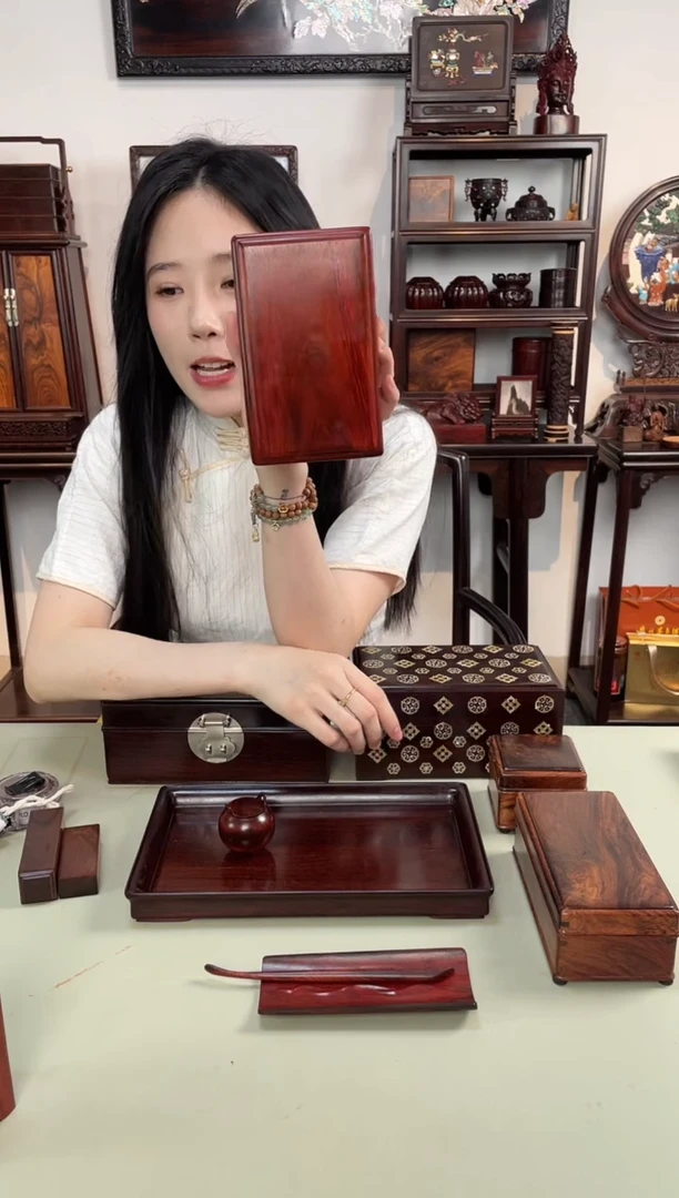 紫檀木类成套家具独板首饰盒