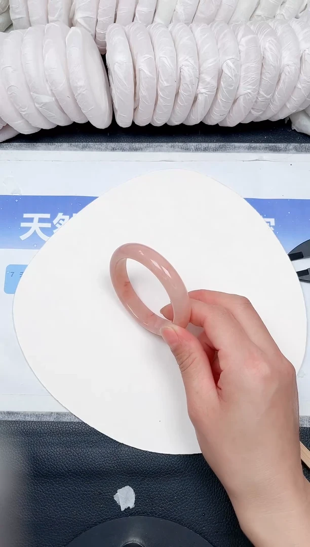 未镶嵌手镯石英质玉88-56