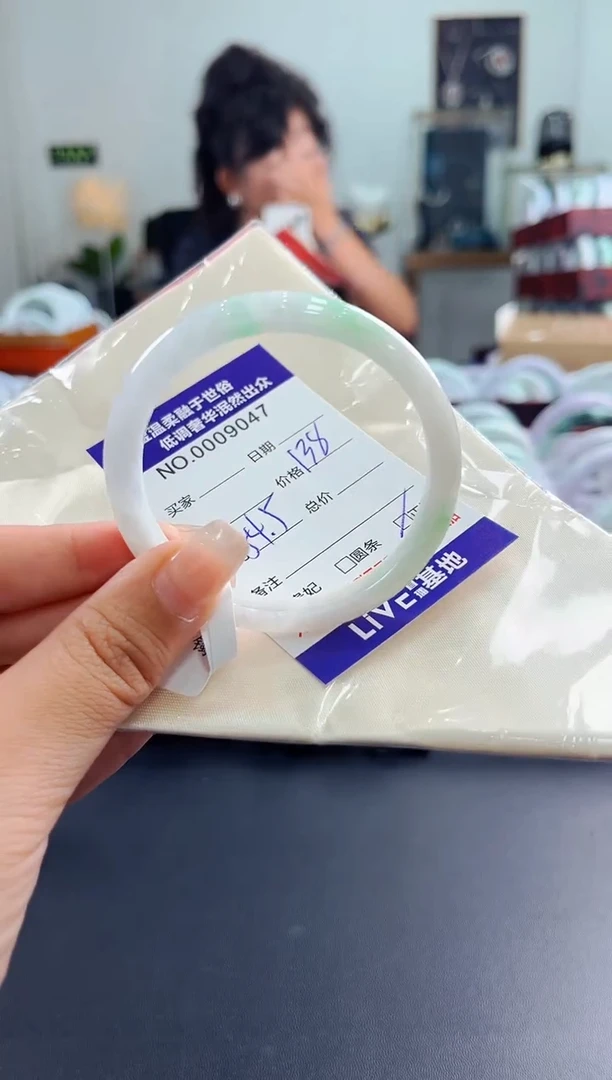 翡翠手镯未镶嵌天然缅甸A货翡翠