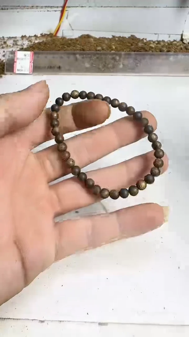 沉香手串乌身0.5规格单圈2克