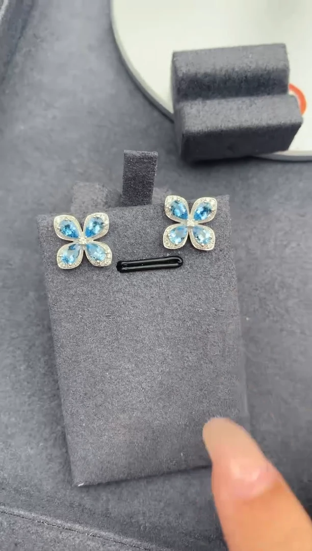 海蓝宝石耳钉18K金镶嵌17分海蓝宝  FG