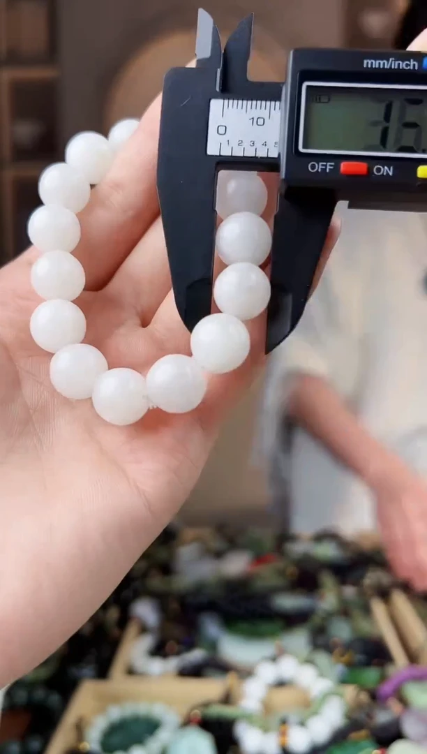 颈饰未镶嵌和田玉拍一发一，多样性发货