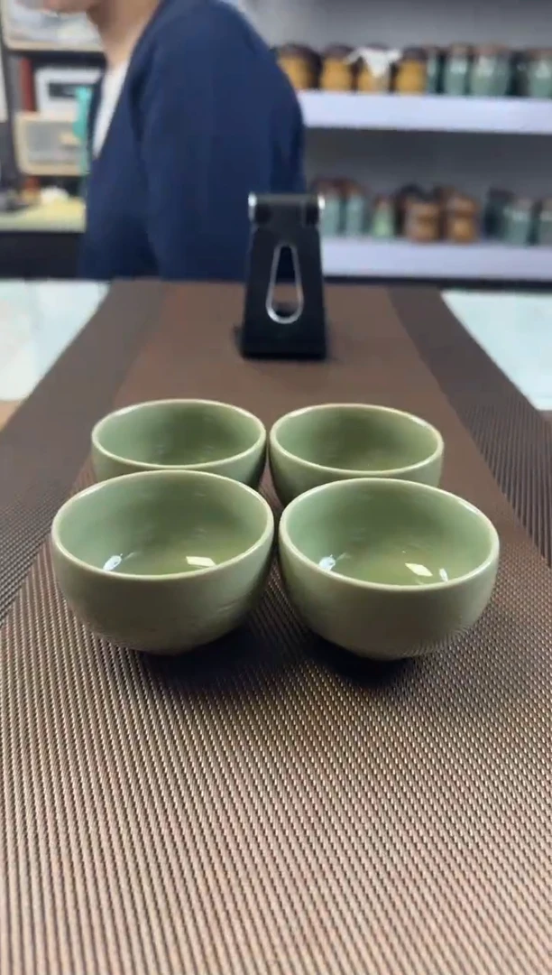 【闪购商品】如意纹茶杯一对