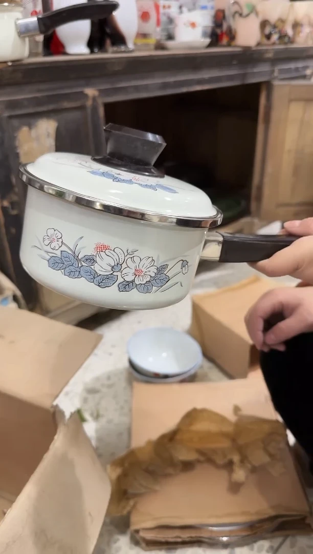 【闪购商品】摆件陶瓷锅微瑕介意勿拍