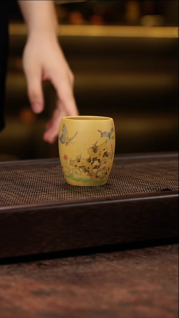 茶壶紫砂黄金段巧色蝴蝶太湖石