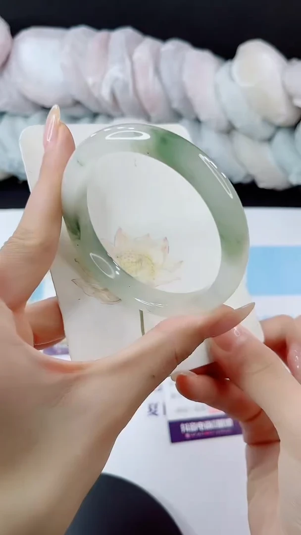未镶嵌手镯石英质玉多样性发货V214