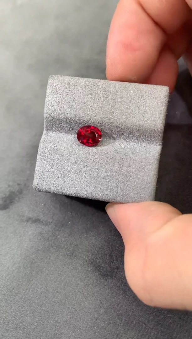 裸石红宝石1.37CT