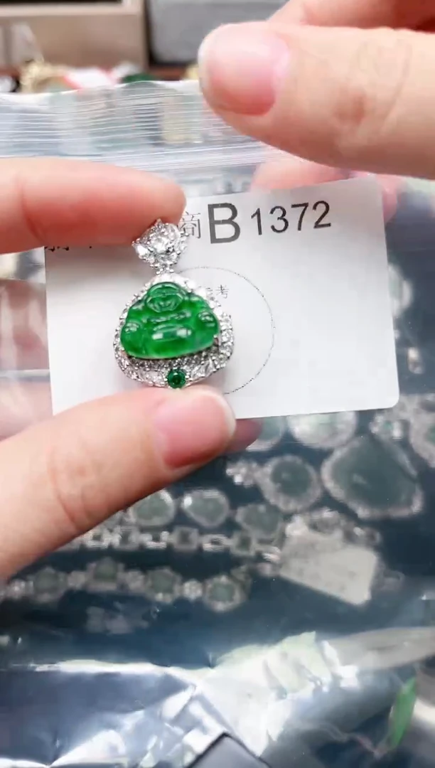 【闪购商品】翡翠颈饰未镶嵌1372赠皮绳