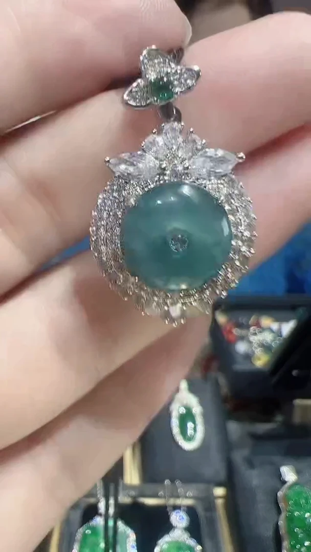 颈饰未镶嵌翡翠2025111006