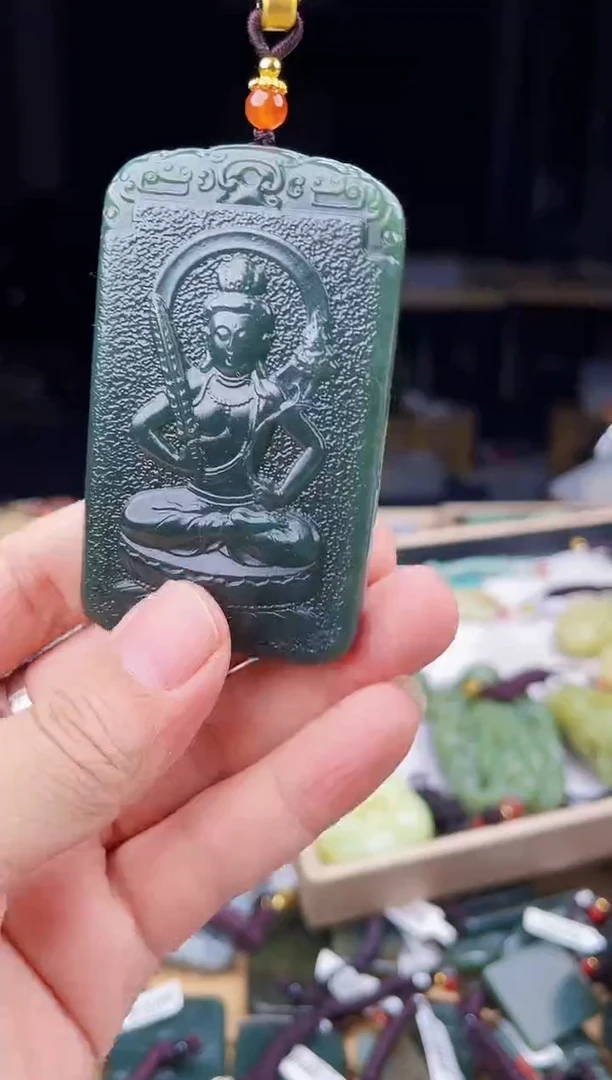 颈饰未镶嵌和田玉1