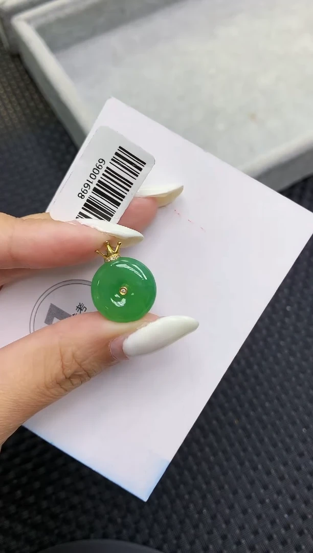 颈饰18K金镶嵌翡翠11111111111