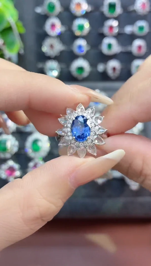 戒指蓝宝石18K金镶嵌-2.02克拉