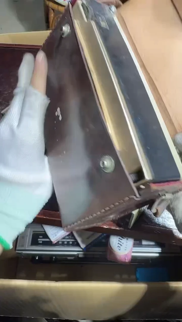 瓷片@   777中古商品，瑕疵品，不保好坏。