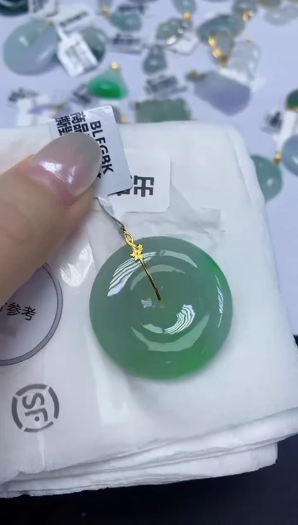 翡翠18K金镶嵌颈饰天然缅甸翡翠A货百元以上9元证书费自理