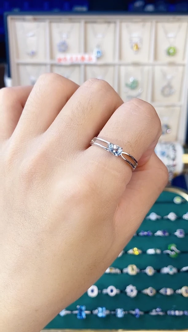 【闪购商品】海蓝宝石戒指银S925镶嵌带证书